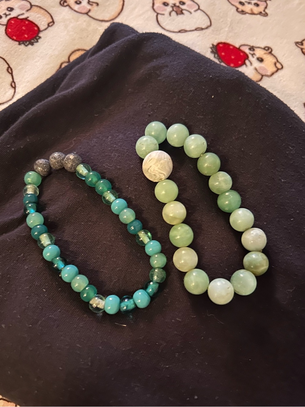 2 Women beats crystal bracelets yade stones
